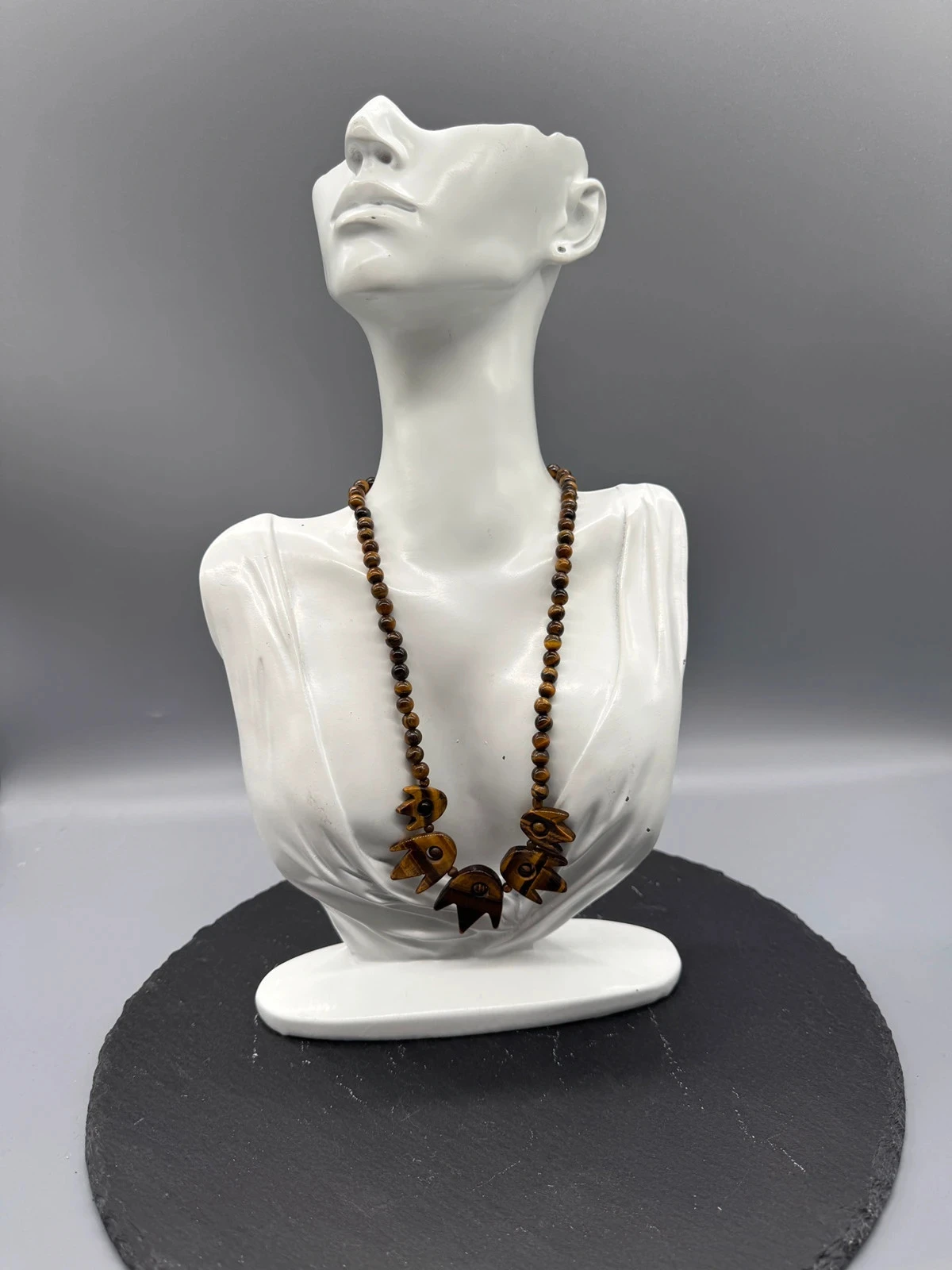 Collier perles œil de tigre pierre naturelle oeil de tigre. 